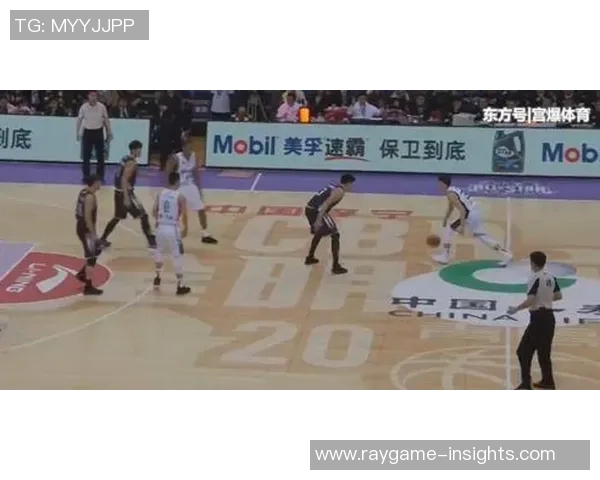 姚明与助理共同奋斗的背后故事与篮球梦想的追逐之路